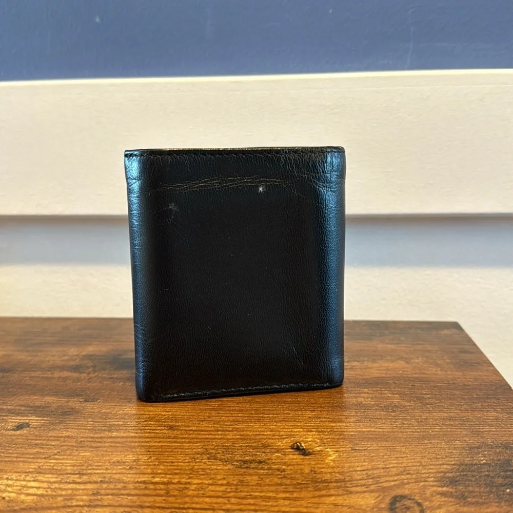 Men’s Docker’s Leather Wallet- black broken in light weight